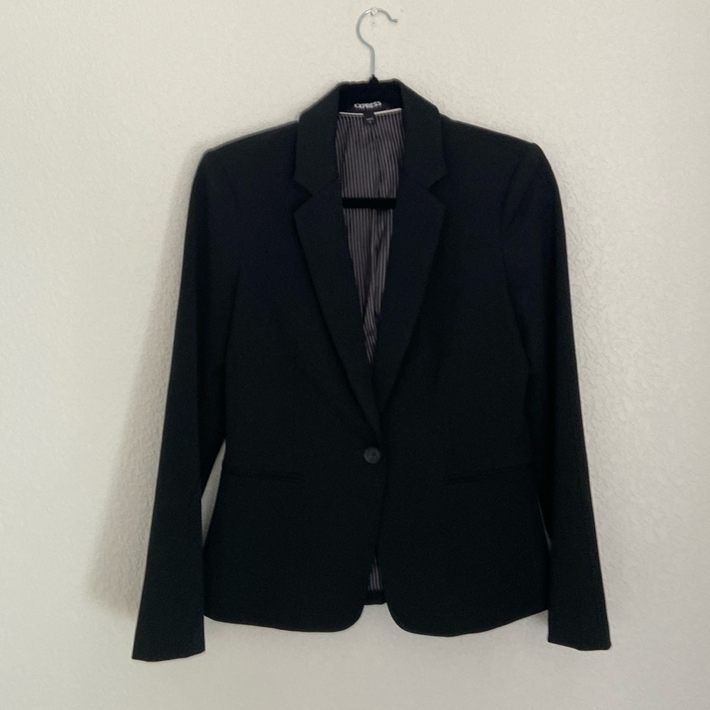 Express, size 8, black, stretchy, fitted blazer